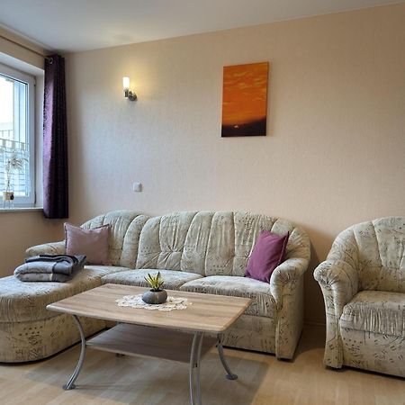 Pretty Apartment In Wiek With Garden Wiek auf Rügen エクステリア 写真