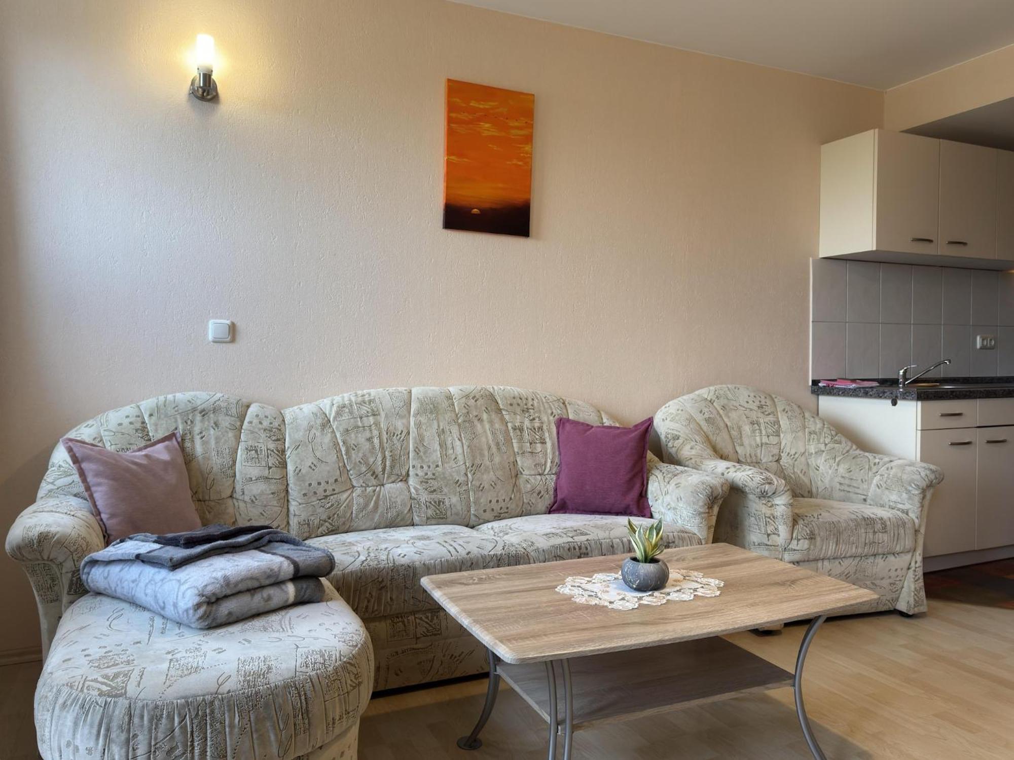 Pretty Apartment In Wiek With Garden Wiek auf Rügen エクステリア 写真