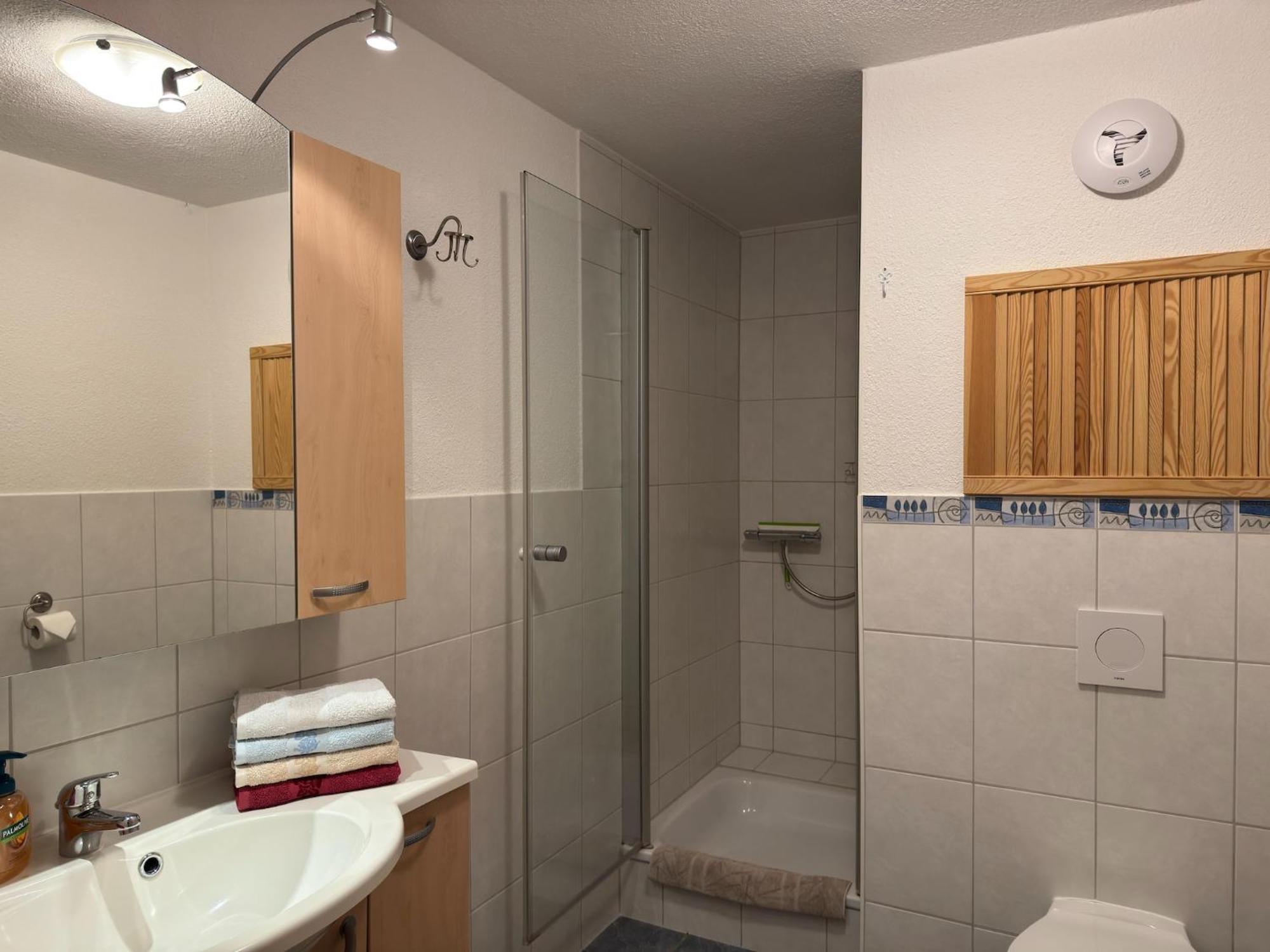 Pretty Apartment In Wiek With Garden Wiek auf Rügen エクステリア 写真