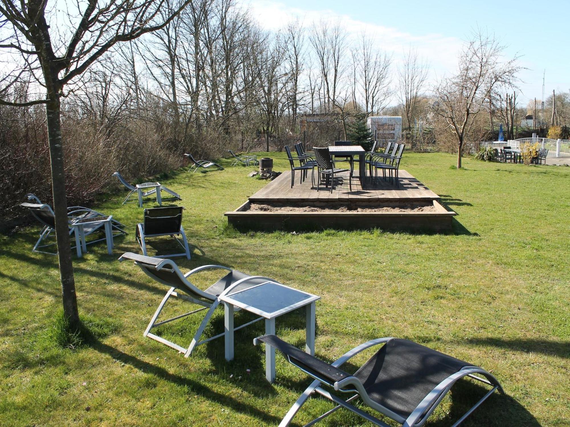 Pretty Apartment In Wiek With Garden Wiek auf Rügen エクステリア 写真